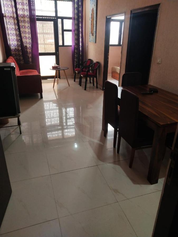 Mufis Homestay, Emerald Compound, New Palam Vihar-2 Gurgaon Buitenkant foto