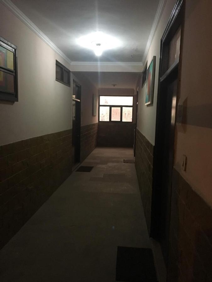 Mufis Homestay, Emerald Compound, New Palam Vihar-2 Gurgaon Buitenkant foto